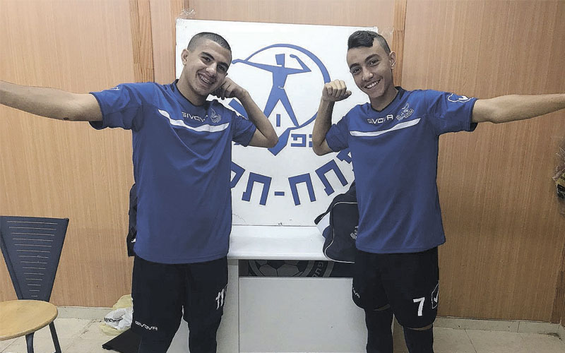 גולני (מימין) ונאווי