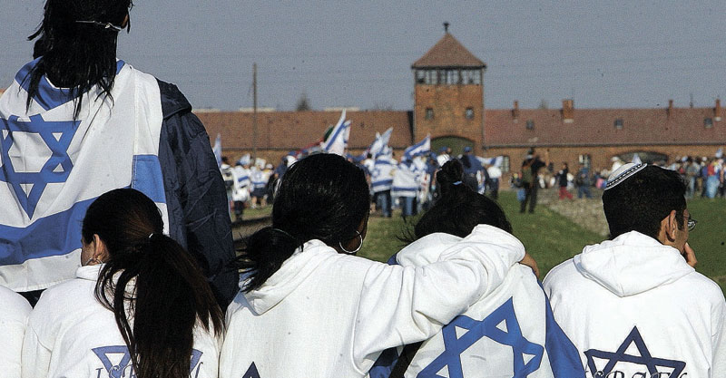 תלמידים מישראל מבקרים באושוויץ צילום janek skarzynski