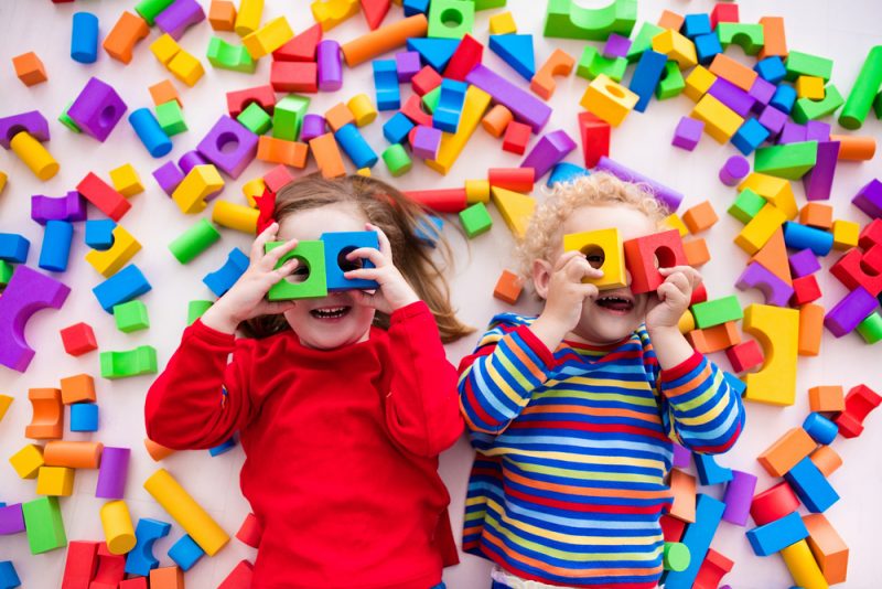 הכשרות מאמנים לטיפול בילדים. תמונה ממאגר Shutterstock