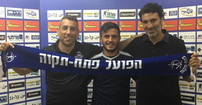 מימין: הסוכן איתן מזרחי, בר איבגי וניב טל