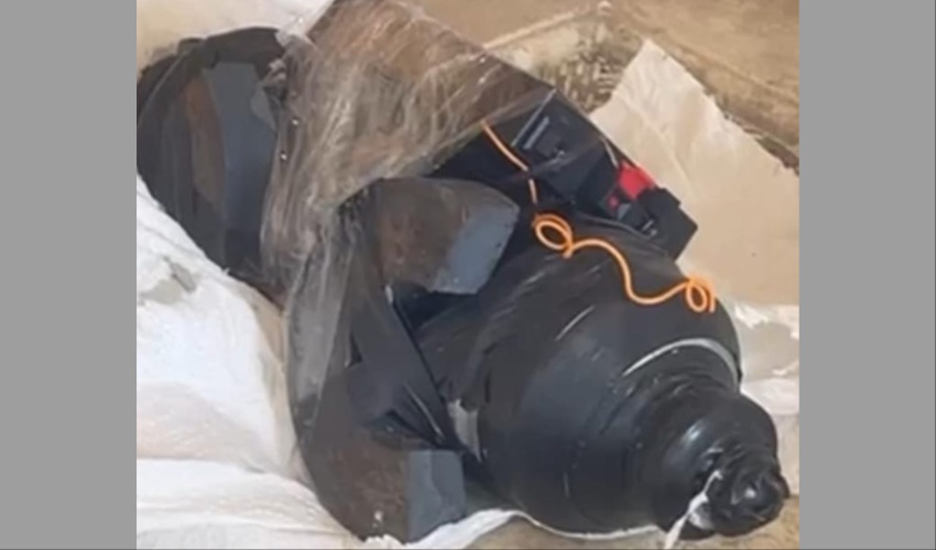 מטען חבלה שנחשף בבית נטוש, צילום משטרת ישראל