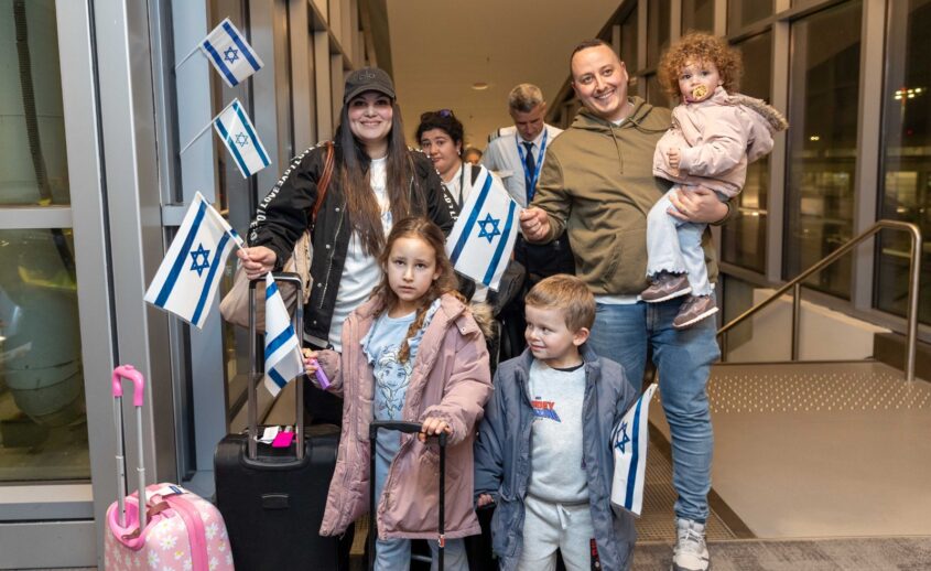 עולים שהגיעו לישראל השנה, צילום אלישע חנקין, דוברות משרד העלייה והקליטה