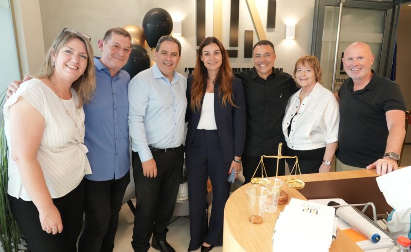 פתיחת המשרד של עו"ד אהד ועו"ד שונשיין, צילום פרטי