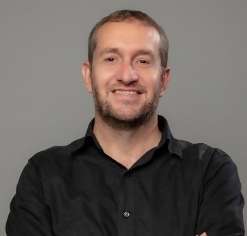 ד"ר יוסי מרובקה, דוברות שניידר